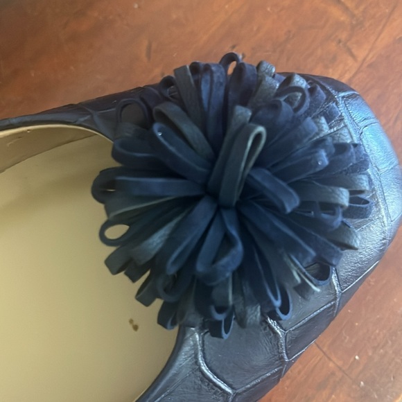 Talbots Navy Croc-Embossed Women's Flats - Picture 4 of 4